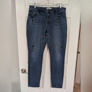 cabi Jeans Distressed Dark Wash Curvy Skinny 3194 in Size 14